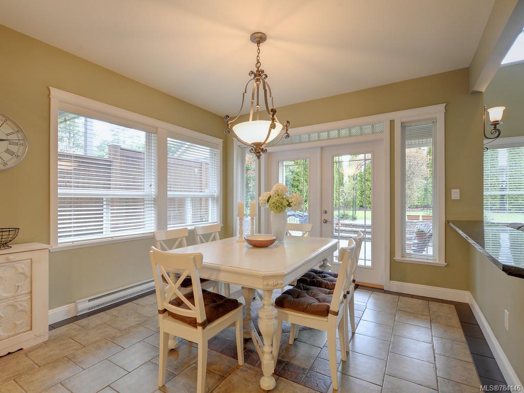 4994 La Quinta Pl, Saanich, British Columbia  V8Y 3G9 - Photo 4 - 784146